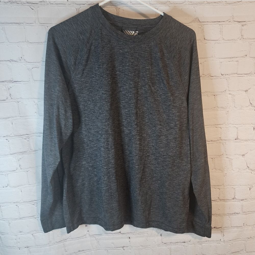 Men's American Eagle longsleeve shirt, size Medium